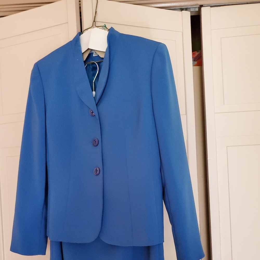 Suit